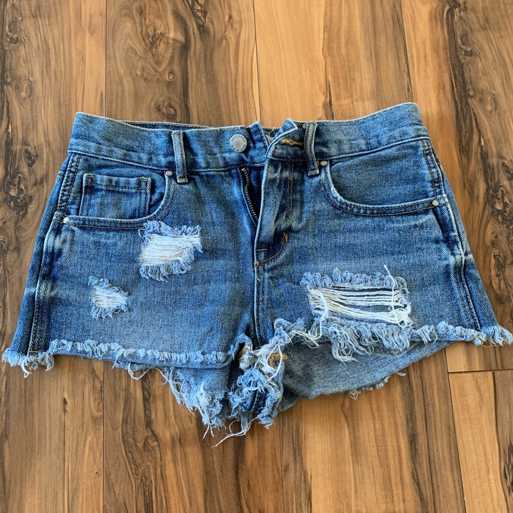 Bullhead Denim distressed shorts 24